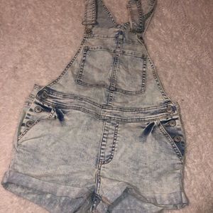 Kendal and Kylie overall